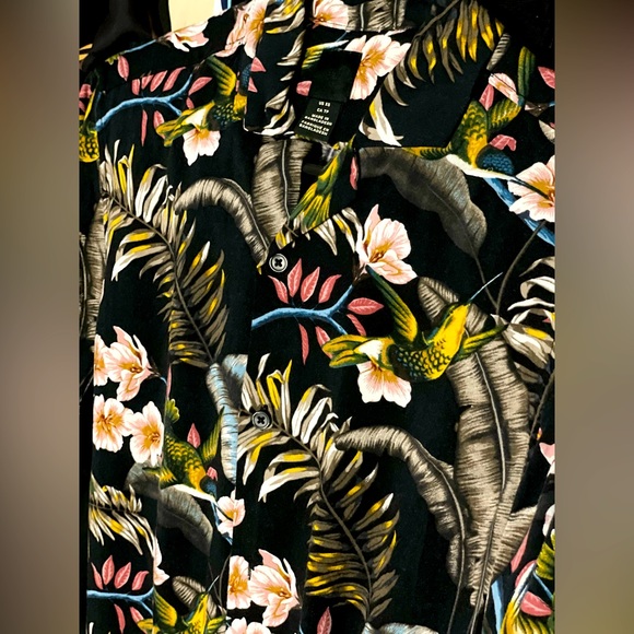 H&M SHIRT - Picture 3 of 3